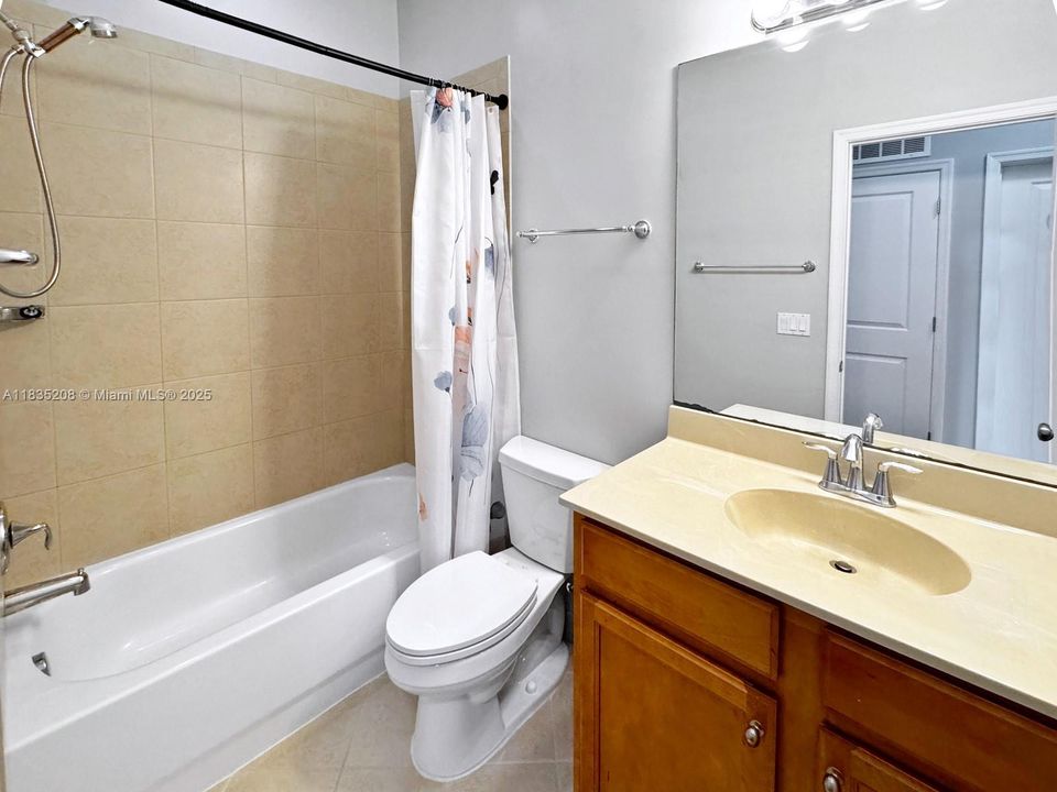 На продажу: $535,000 (3 спален, 2 ванн, 1334 Квадратных фут)