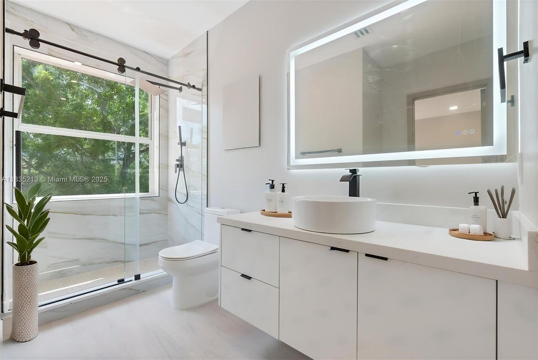 Active With Contract: $1,480,000 (5 beds, 4 baths, 3385 Square Feet)