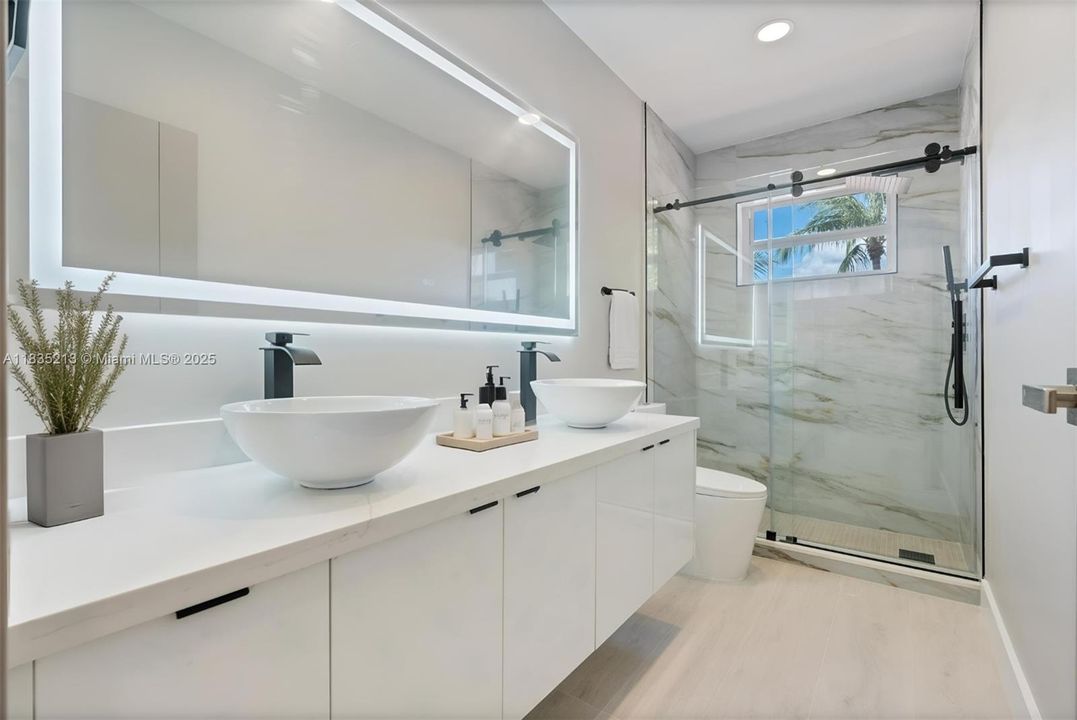 Active With Contract: $1,480,000 (5 beds, 4 baths, 3385 Square Feet)