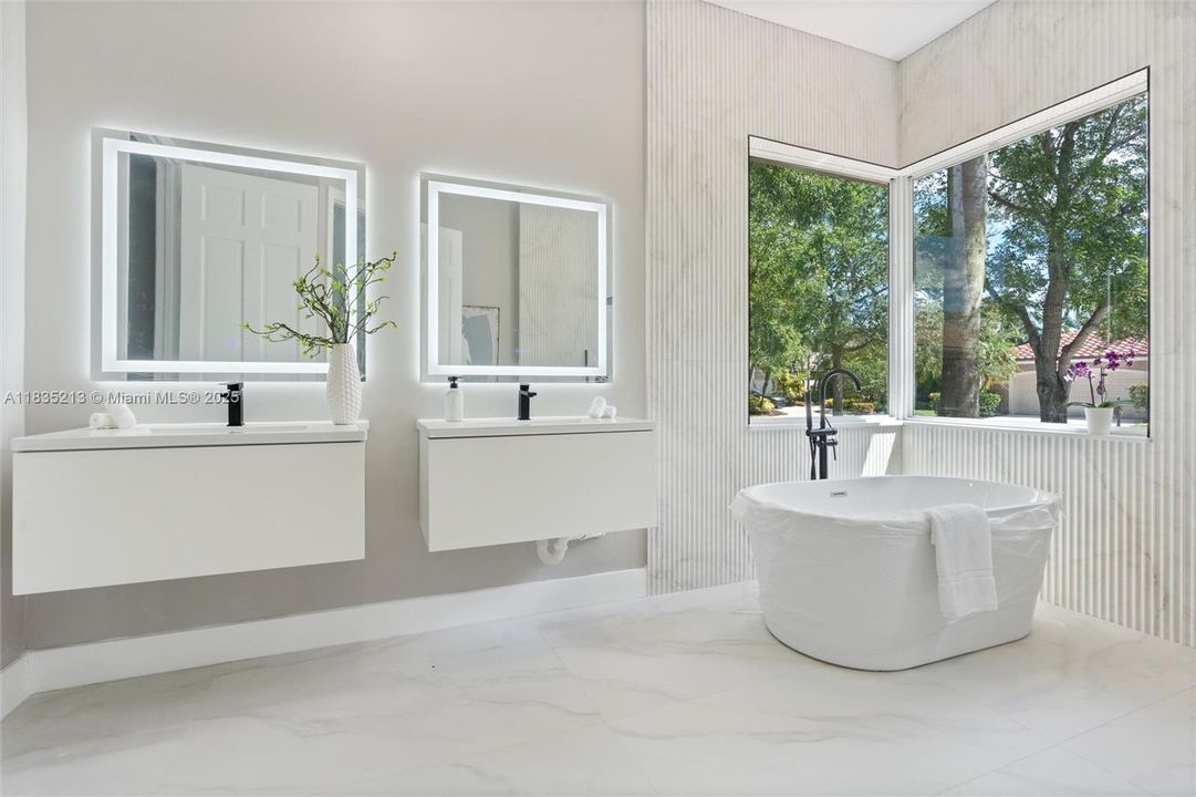 Active With Contract: $1,480,000 (5 beds, 4 baths, 3385 Square Feet)