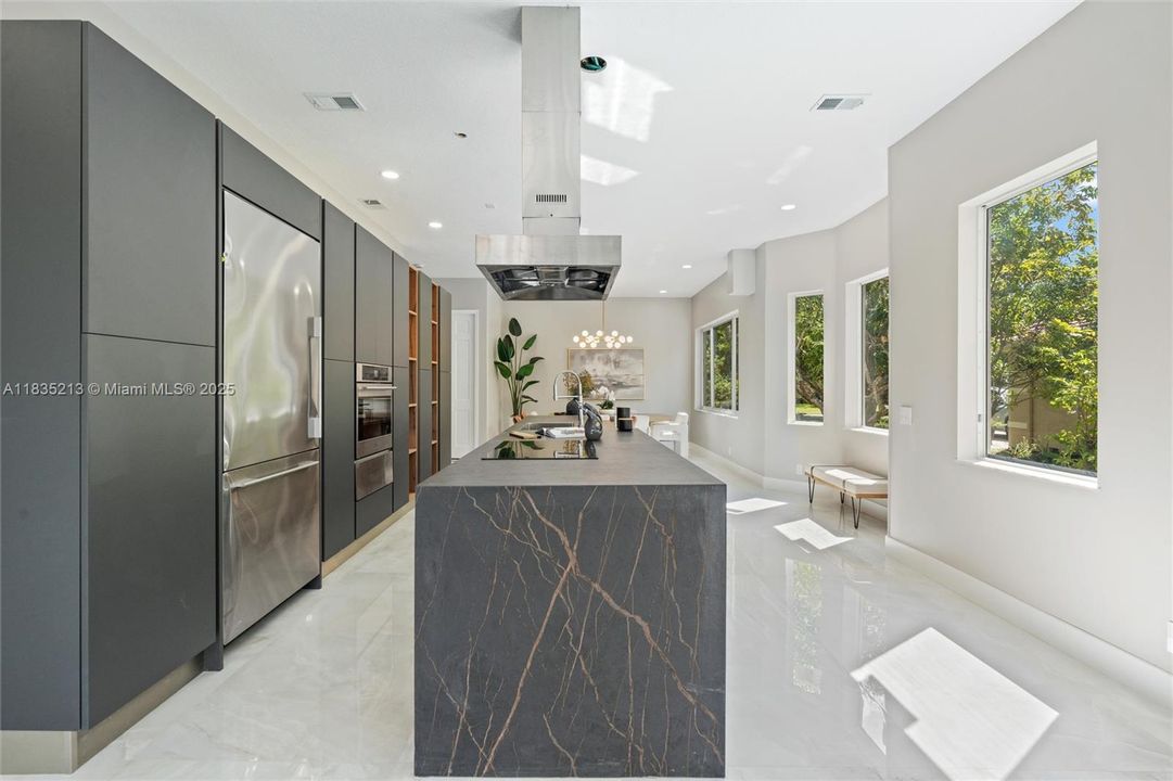 Active With Contract: $1,480,000 (5 beds, 4 baths, 3385 Square Feet)