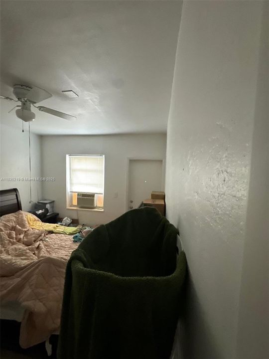 Под контрактом: $1,199,950 (0 спален, 0 ванн, 1946 Квадратных фут)