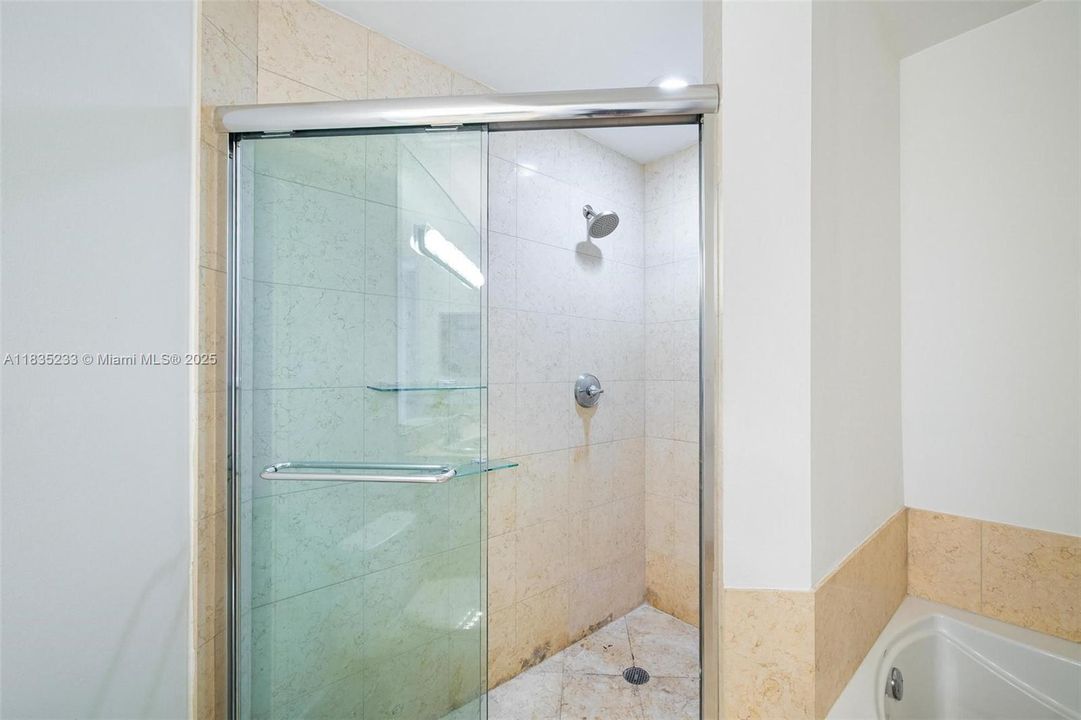 待售: $675,000 (2 贝兹, 2 浴室, 1312 平方英尺)