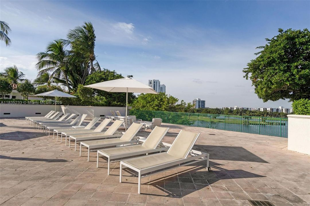 待售: $675,000 (2 贝兹, 2 浴室, 1312 平方英尺)