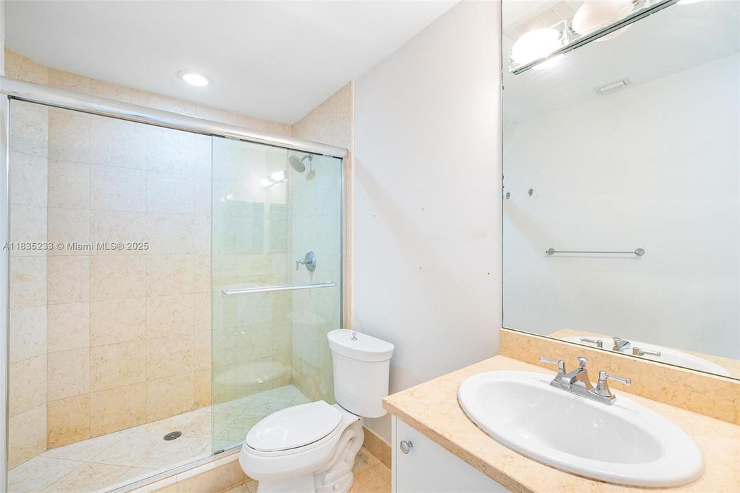 待售: $675,000 (2 贝兹, 2 浴室, 1312 平方英尺)