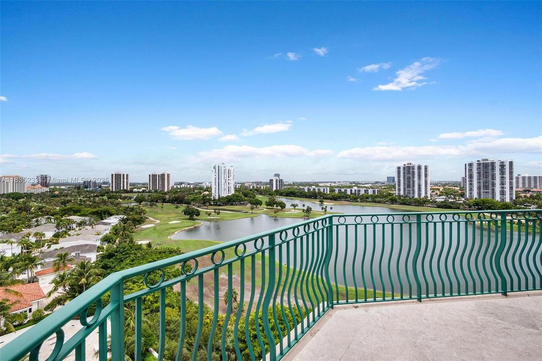 待售: $675,000 (2 贝兹, 2 浴室, 1312 平方英尺)