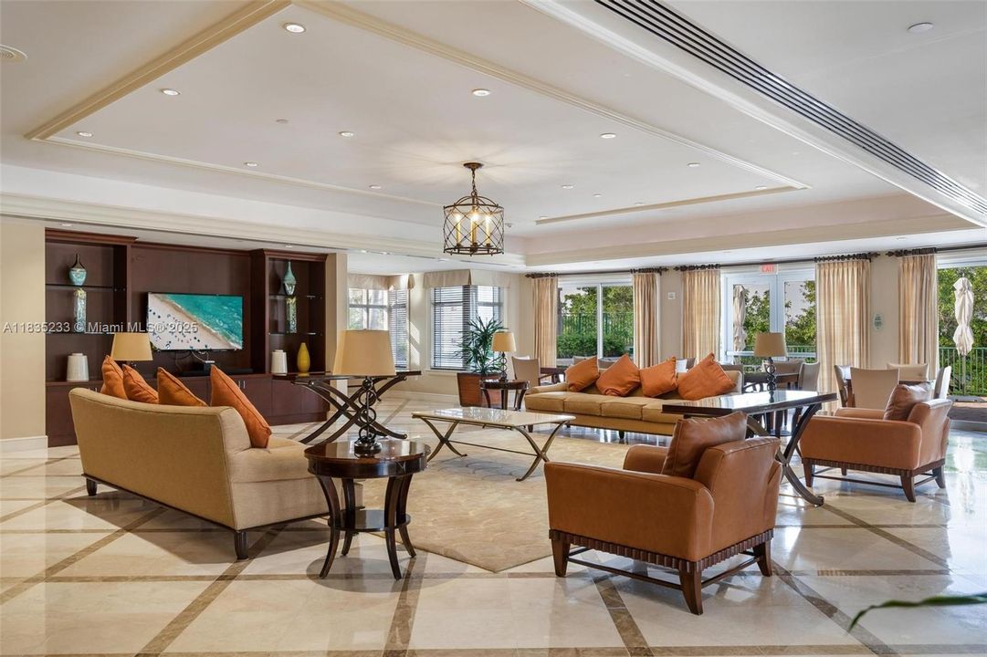 待售: $675,000 (2 贝兹, 2 浴室, 1312 平方英尺)