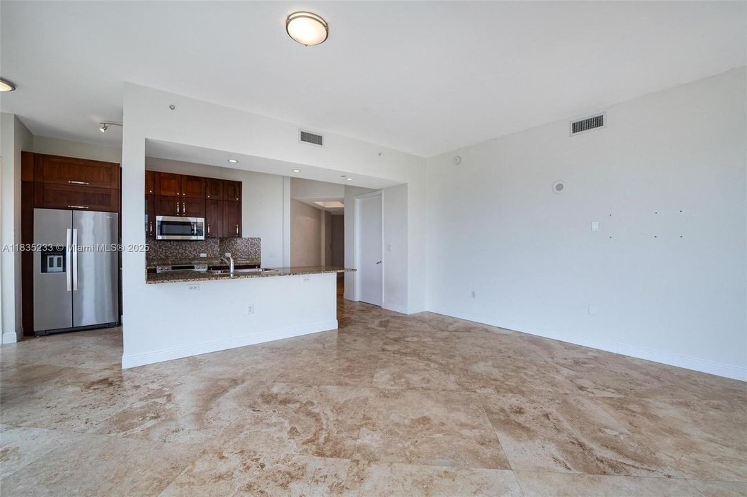 待售: $675,000 (2 贝兹, 2 浴室, 1312 平方英尺)