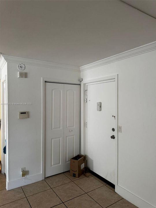 For Sale: $69,000 (1 beds, 1 baths, 755 Square Feet)