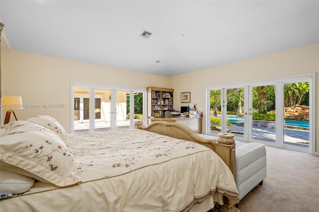 For Sale: $4,050,000 (7 beds, 6 baths, 5114 Square Feet)