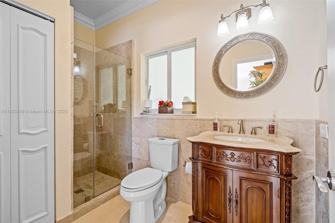 For Sale: $4,050,000 (7 beds, 6 baths, 5114 Square Feet)