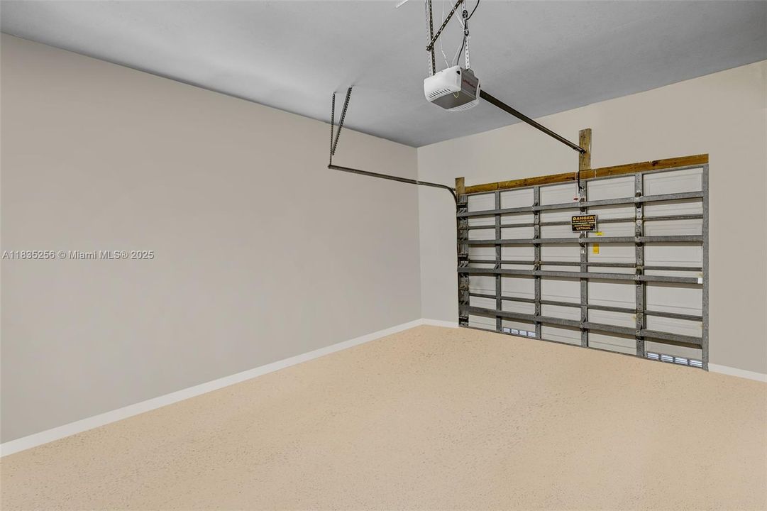 For Sale: $4,050,000 (7 beds, 6 baths, 5114 Square Feet)