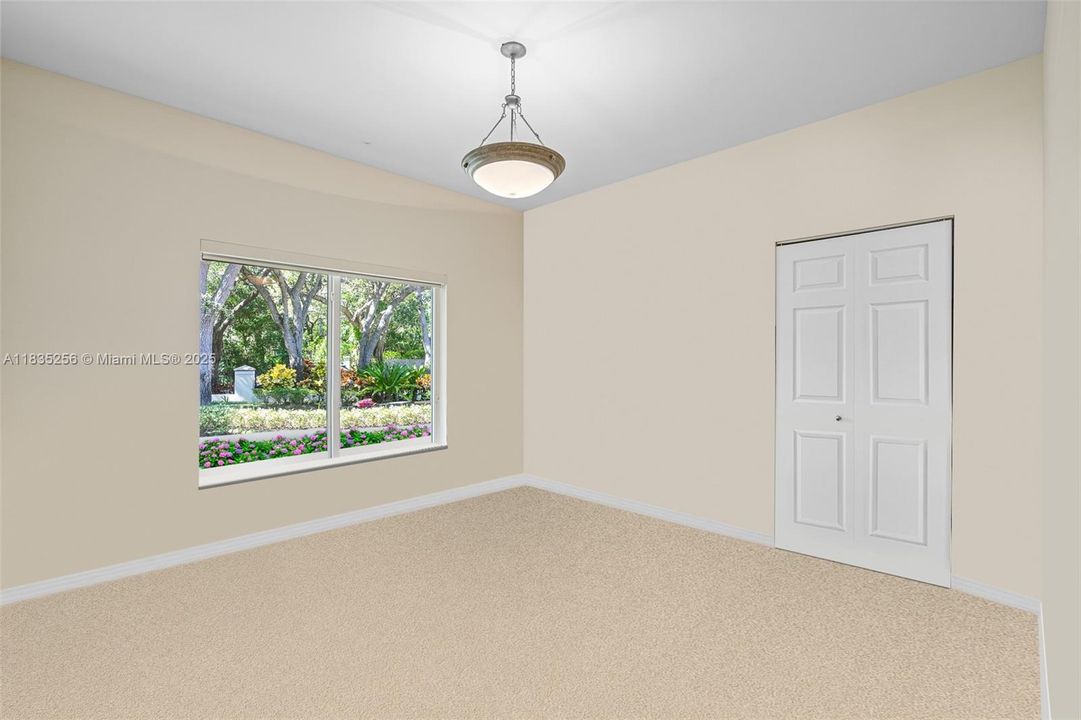 For Sale: $4,050,000 (7 beds, 6 baths, 5114 Square Feet)