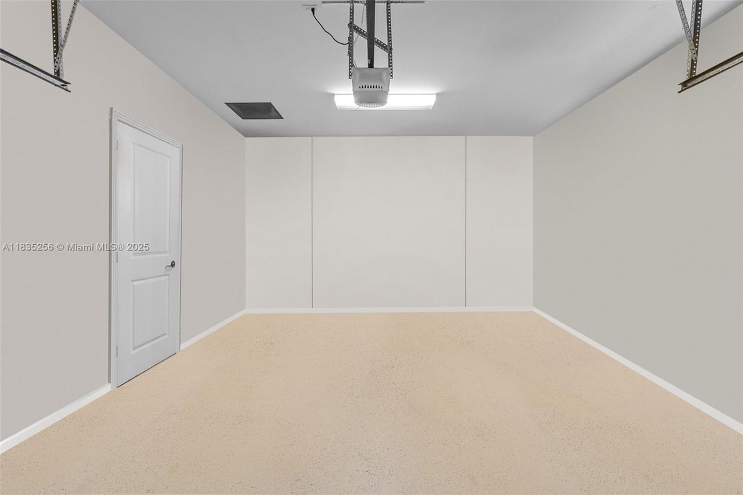 For Sale: $4,050,000 (7 beds, 6 baths, 5114 Square Feet)