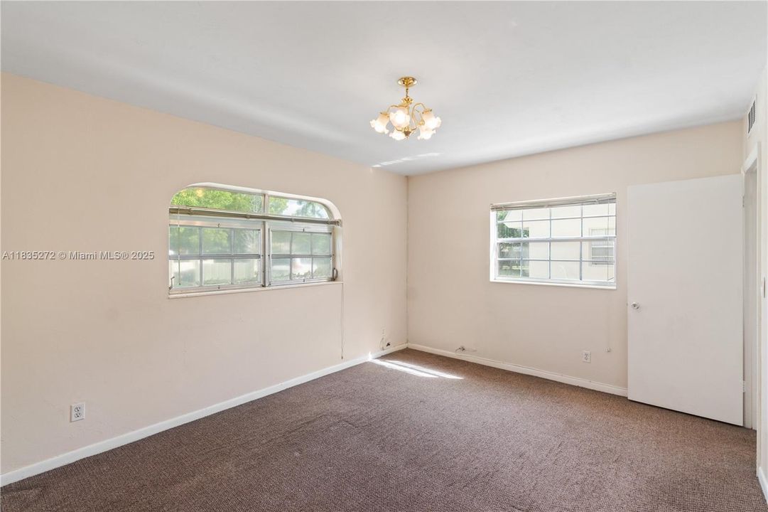 Activo con contrato: $164,900 (1 camas, 1 baños, 935 Pies cuadrados)