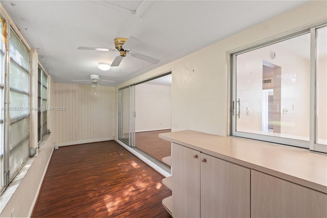 Activo con contrato: $164,900 (1 camas, 1 baños, 935 Pies cuadrados)