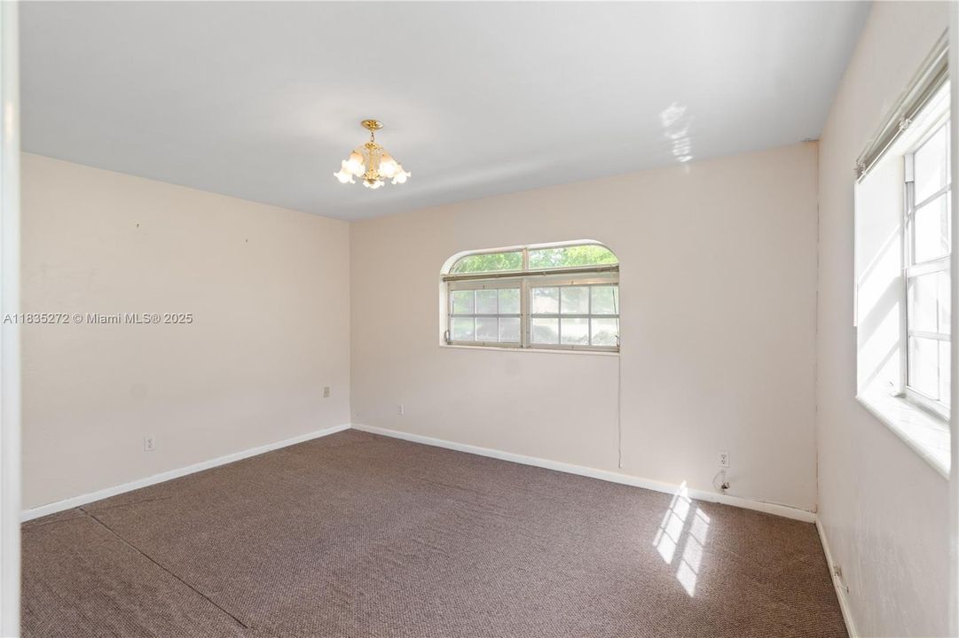 Activo con contrato: $164,900 (1 camas, 1 baños, 935 Pies cuadrados)