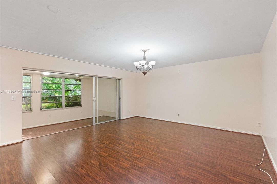 Activo con contrato: $164,900 (1 camas, 1 baños, 935 Pies cuadrados)