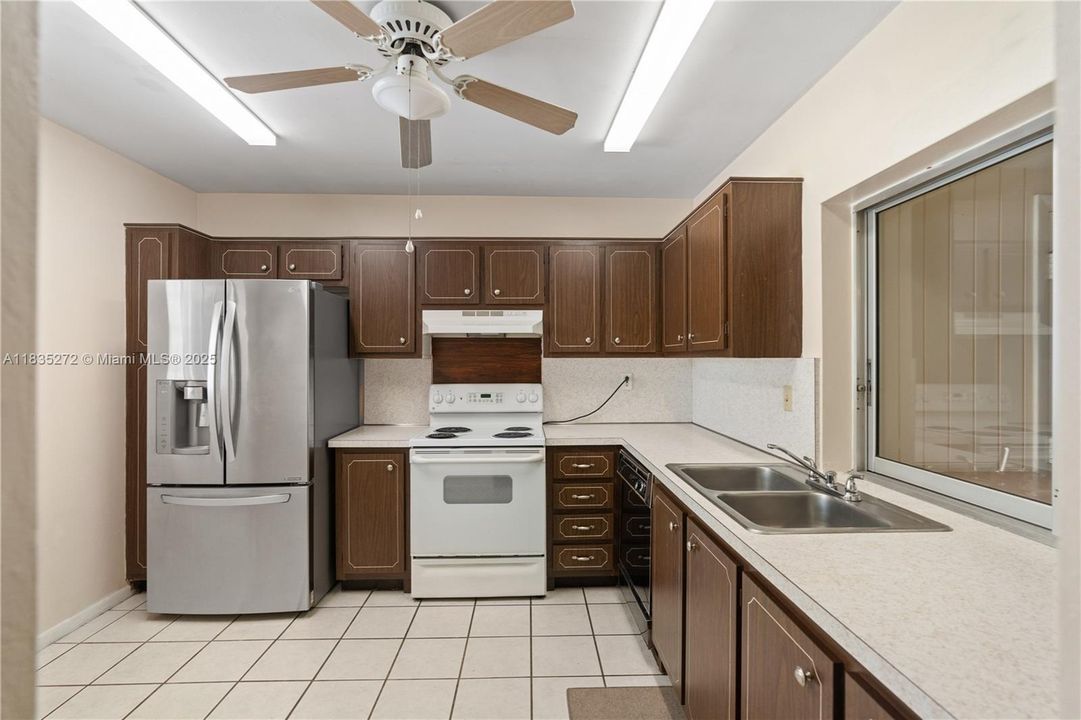 Activo con contrato: $164,900 (1 camas, 1 baños, 935 Pies cuadrados)