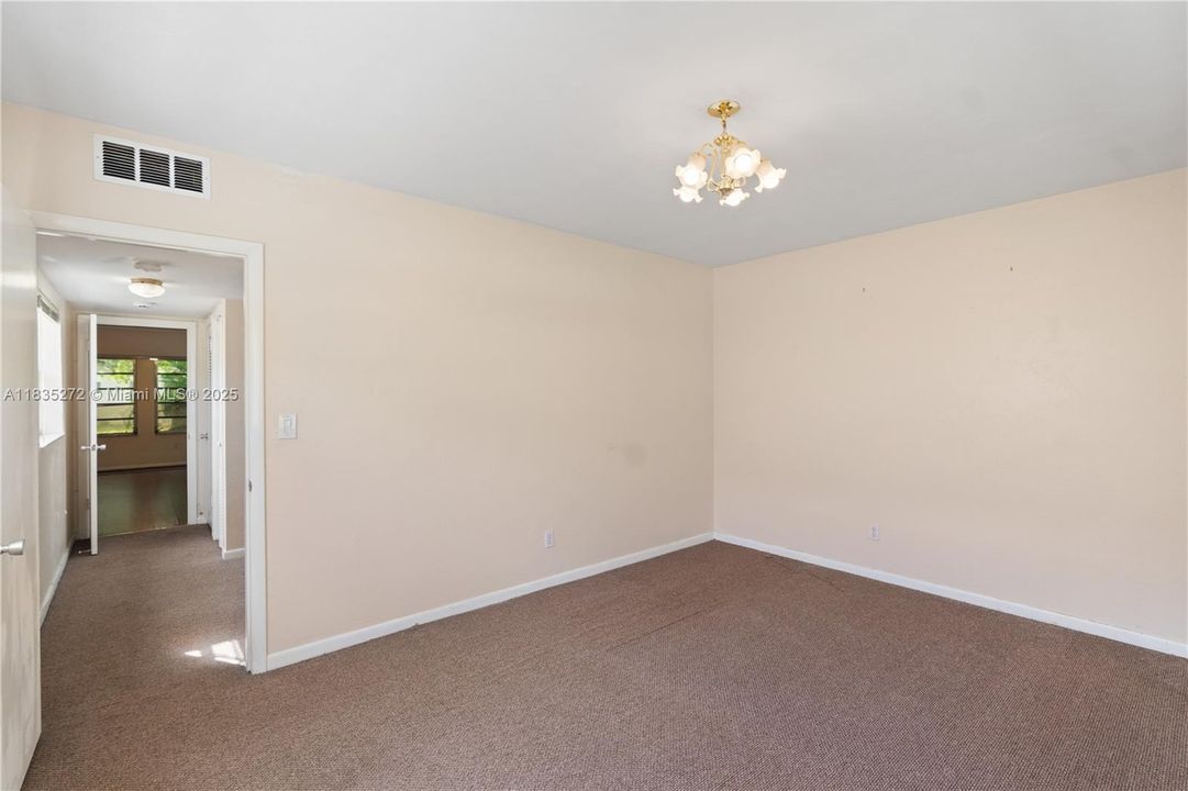 Activo con contrato: $164,900 (1 camas, 1 baños, 935 Pies cuadrados)