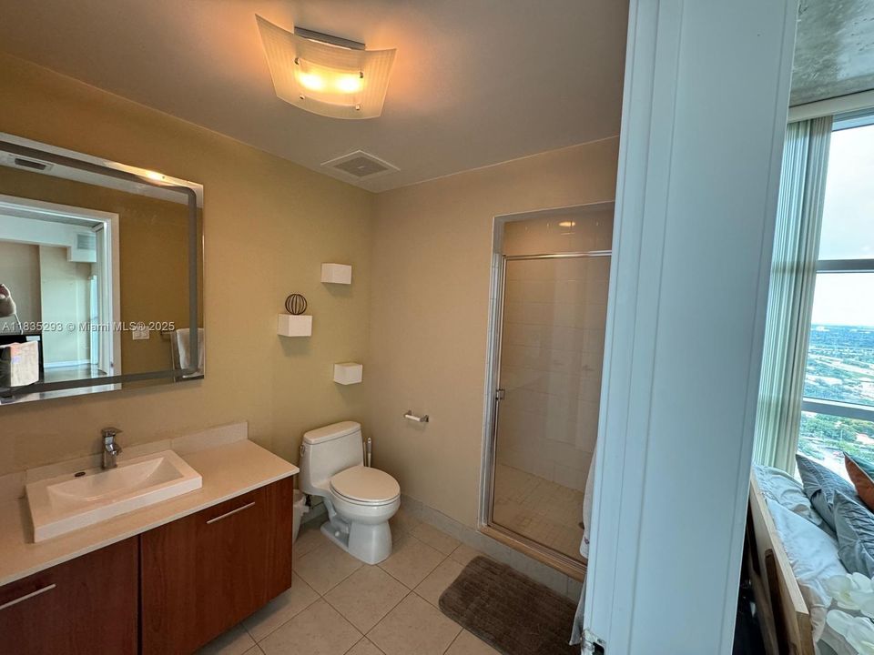 For Sale: $425,000 (0 beds, 1 baths, 655 Square Feet)