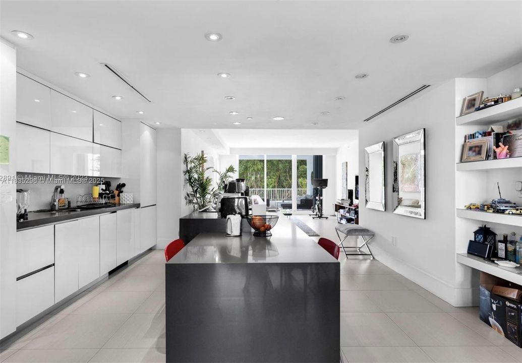 Active With Contract: $2,200,000 (3 beds, 3 baths, 2100 Square Feet)