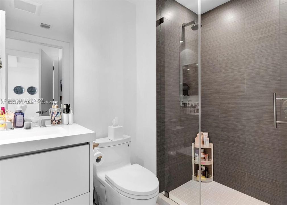 Active With Contract: $2,200,000 (3 beds, 3 baths, 2100 Square Feet)