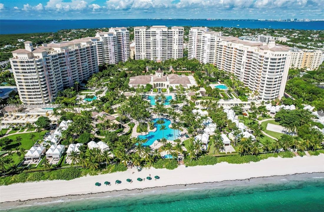 Active With Contract: $2,200,000 (3 beds, 3 baths, 2100 Square Feet)