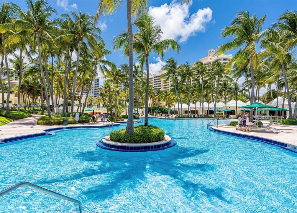 Active With Contract: $2,200,000 (3 beds, 3 baths, 2100 Square Feet)