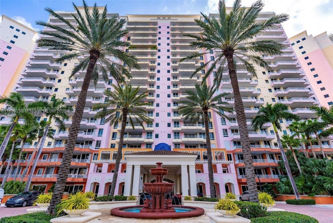 Active With Contract: $2,200,000 (3 beds, 3 baths, 2100 Square Feet)