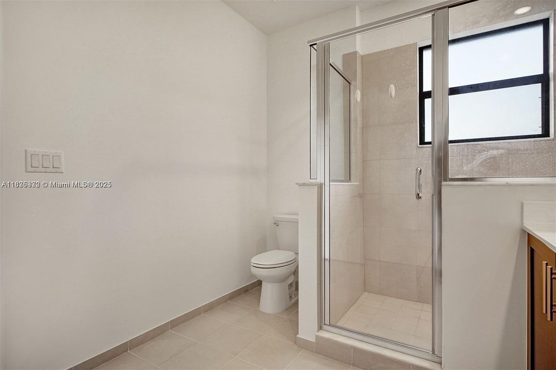 For Rent: $3,198 (3 beds, 2 baths, 1468 Square Feet)