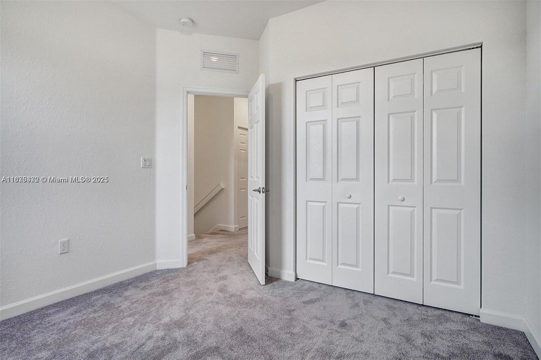 For Rent: $3,198 (3 beds, 2 baths, 1468 Square Feet)