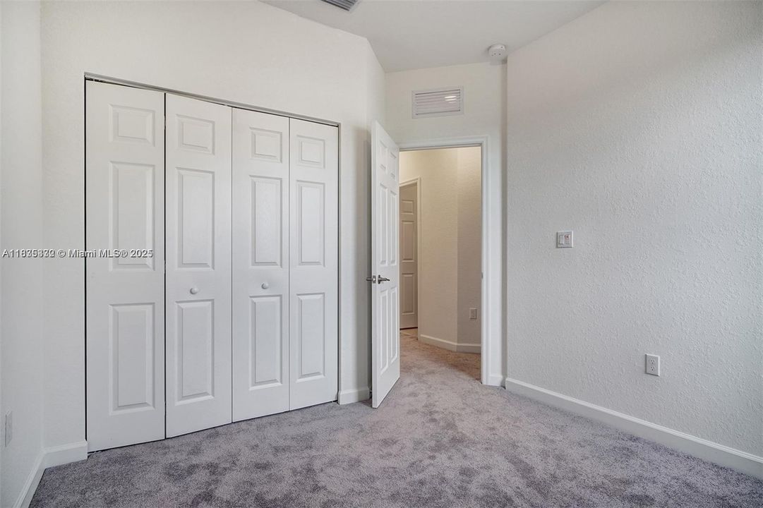 For Rent: $3,198 (3 beds, 2 baths, 1468 Square Feet)