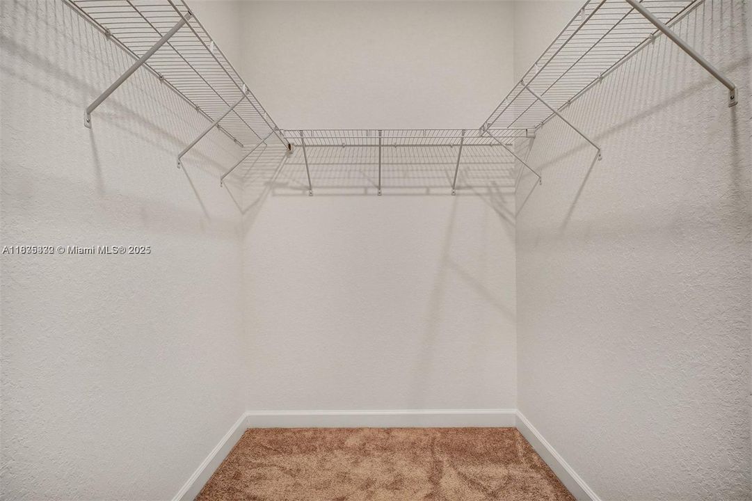 For Rent: $3,198 (3 beds, 2 baths, 1468 Square Feet)