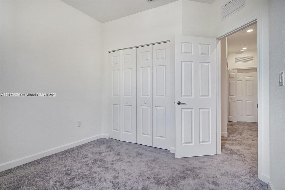 For Rent: $3,198 (3 beds, 2 baths, 1468 Square Feet)