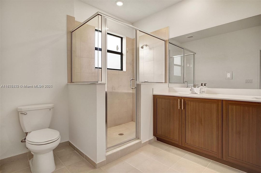 For Rent: $3,198 (3 beds, 2 baths, 1468 Square Feet)