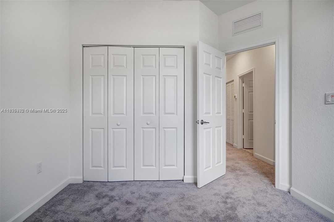 For Rent: $3,198 (3 beds, 2 baths, 1468 Square Feet)