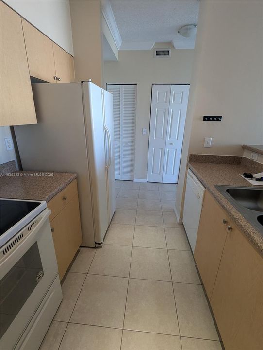 En Venta: $245,000 (1 camas, 1 baños, 696 Pies cuadrados)