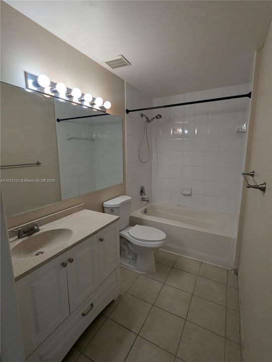 En Venta: $245,000 (1 camas, 1 baños, 696 Pies cuadrados)