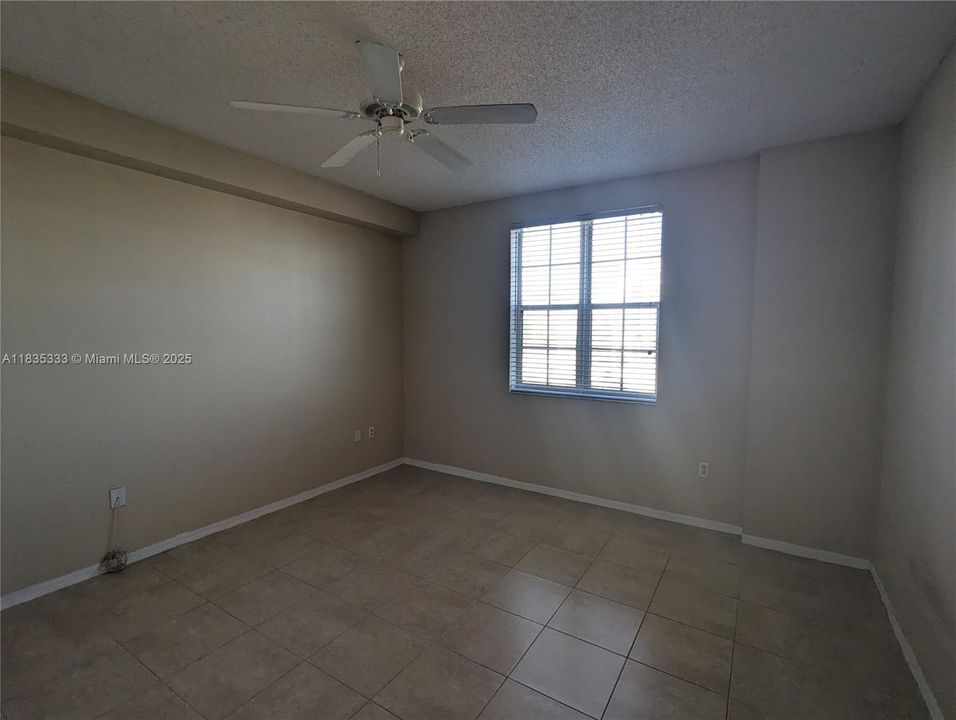 En Venta: $245,000 (1 camas, 1 baños, 696 Pies cuadrados)
