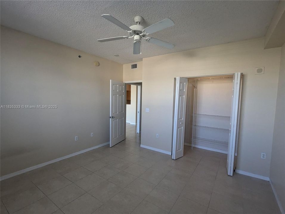 En Venta: $245,000 (1 camas, 1 baños, 696 Pies cuadrados)