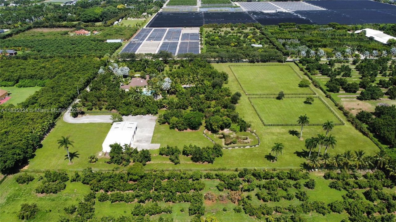 合同活跃: $2,999,000 (4 贝兹, 4 浴室, 3764 平方英尺)