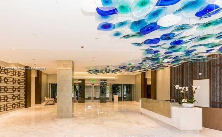 Недавно продано: $1,450,000 (2 спален, 3 ванн, 2525 Квадратных фут)