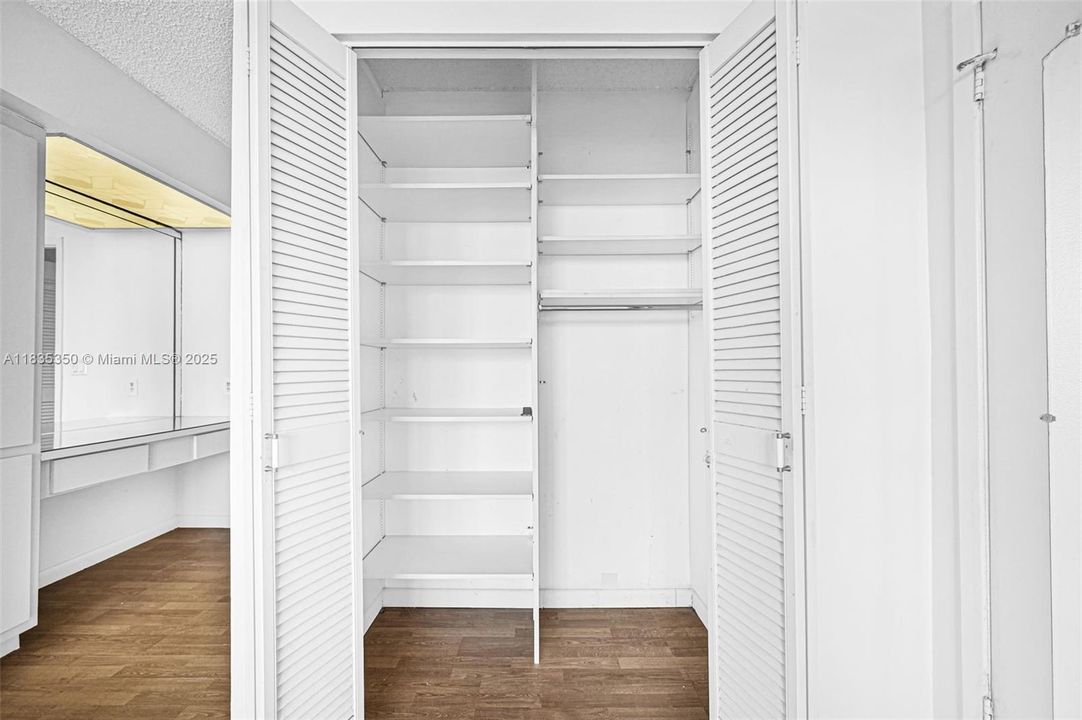 Vendido Recientemente: $265,000 (2 camas, 2 baños, 1280 Pies cuadrados)