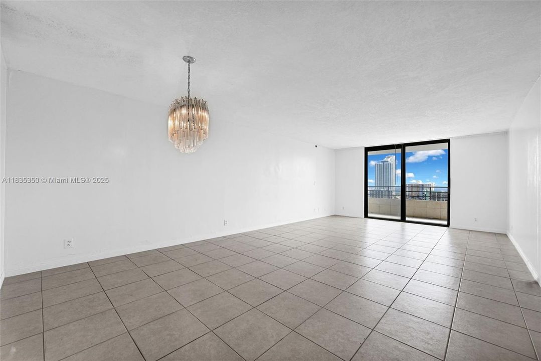 Vendido Recientemente: $265,000 (2 camas, 2 baños, 1280 Pies cuadrados)