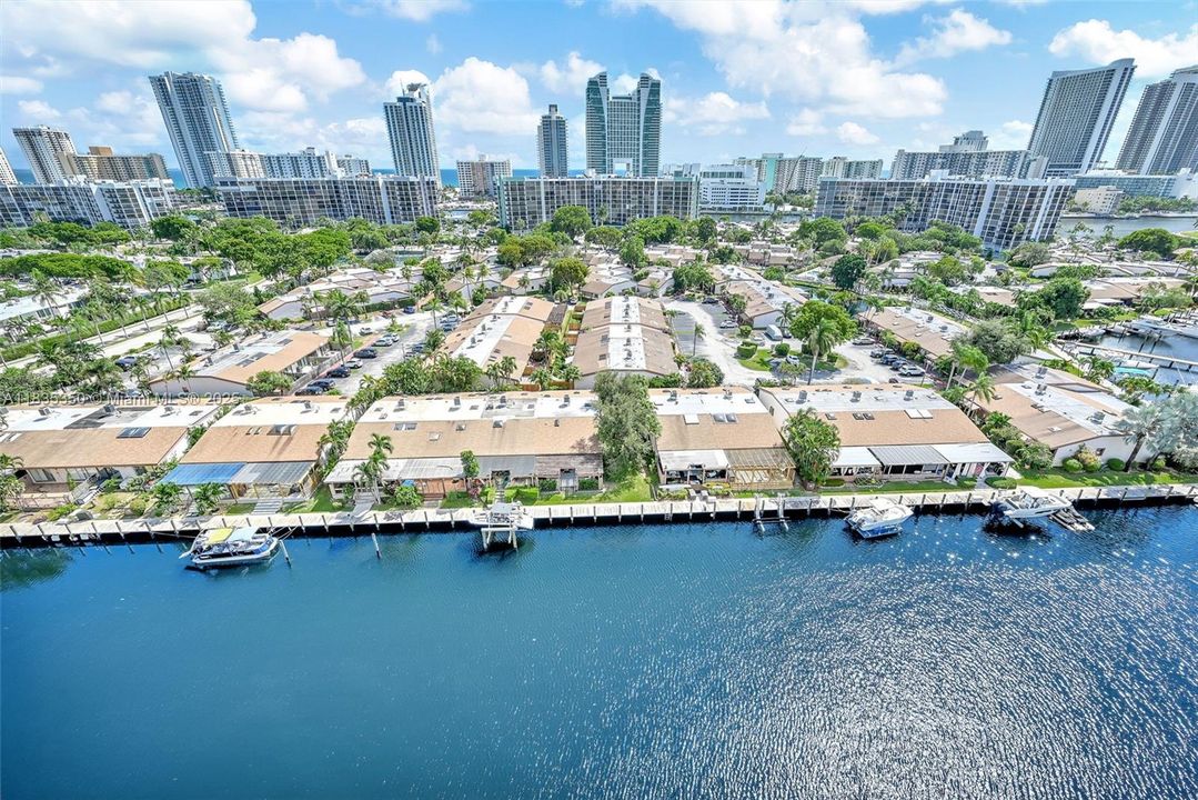 Vendido Recientemente: $265,000 (2 camas, 2 baños, 1280 Pies cuadrados)