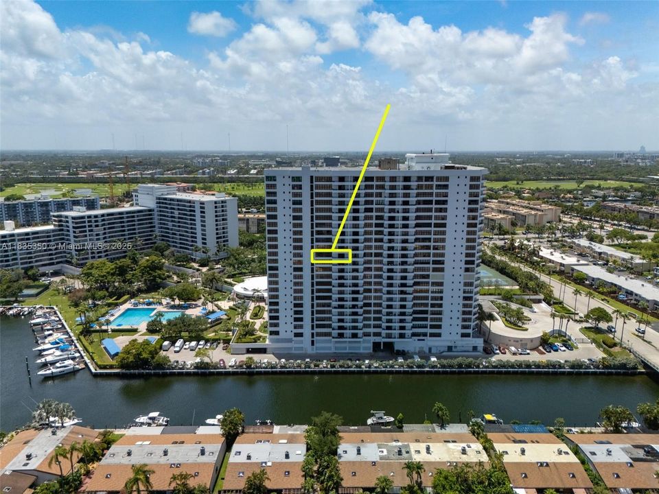 Vendido Recientemente: $265,000 (2 camas, 2 baños, 1280 Pies cuadrados)