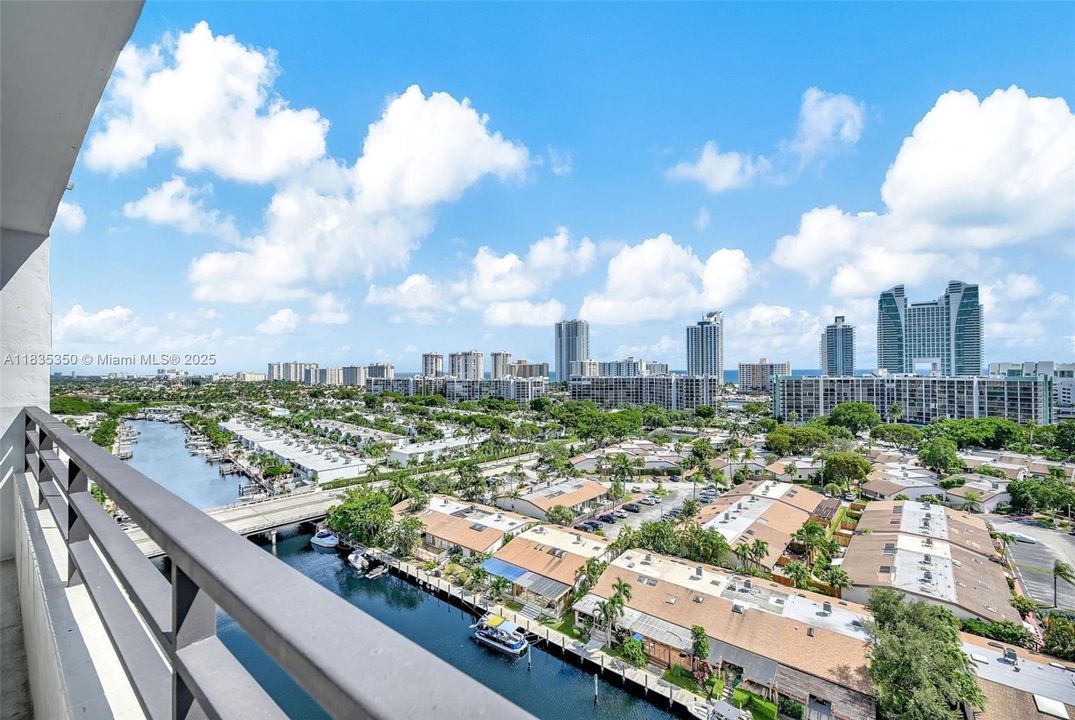 Vendido Recientemente: $265,000 (2 camas, 2 baños, 1280 Pies cuadrados)