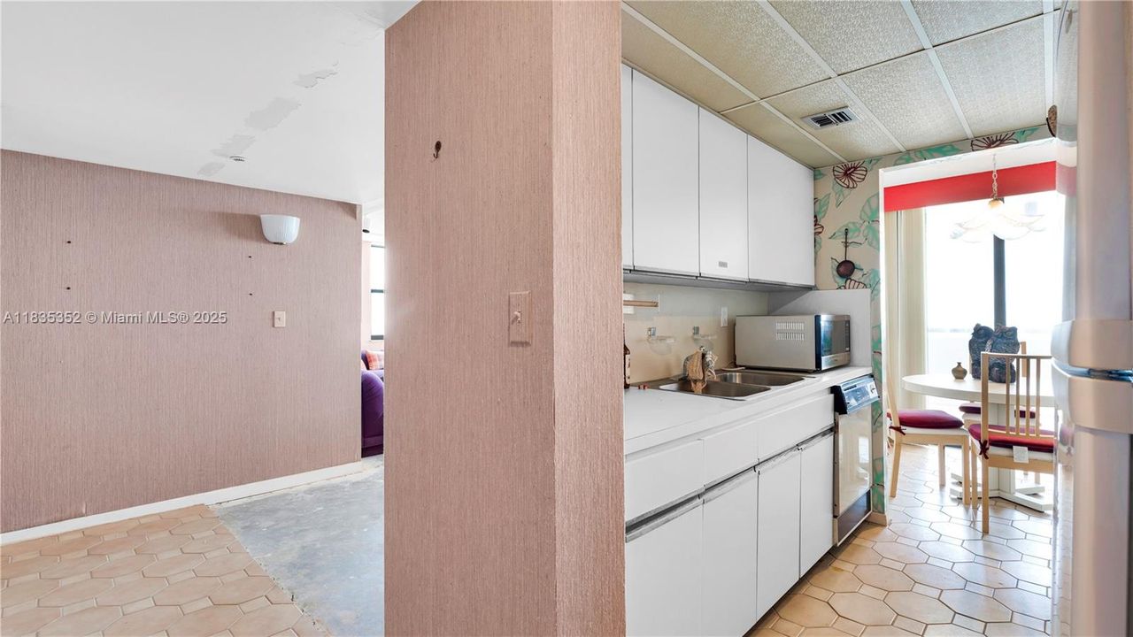 Vendido Recientemente: $750,000 (2 camas, 2 baños, 1005 Pies cuadrados)