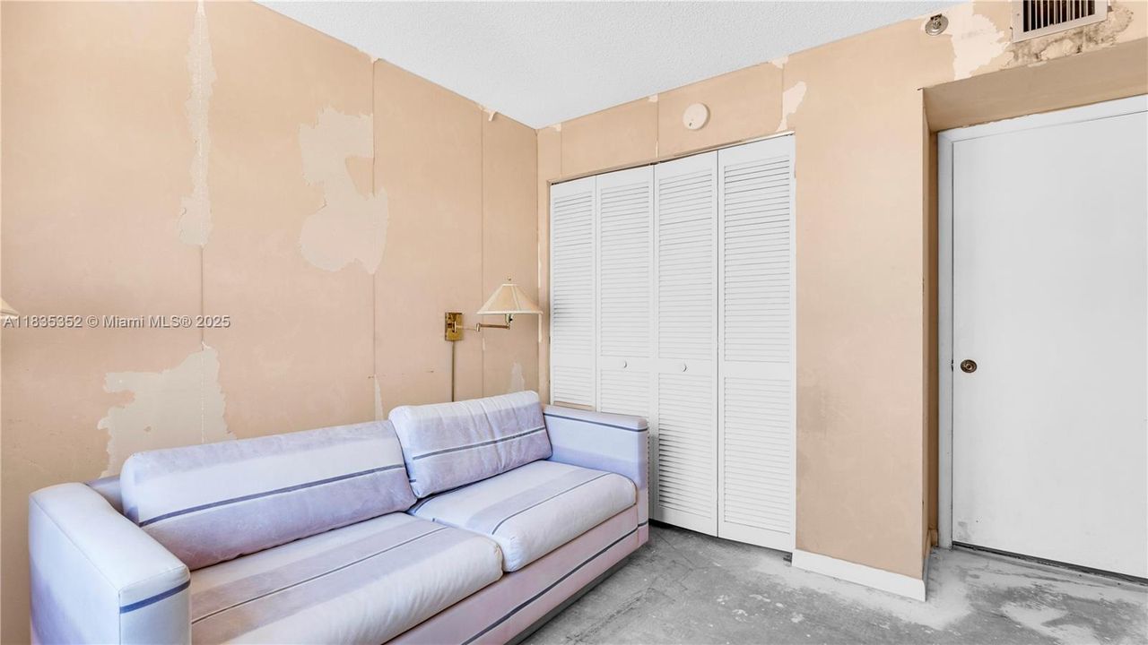 Vendido Recientemente: $750,000 (2 camas, 2 baños, 1005 Pies cuadrados)